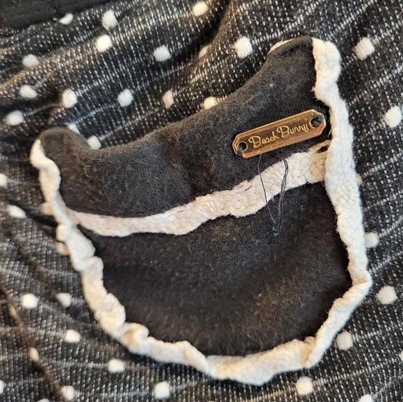 BEACH BUNNY LOUNGEWEAR SET 2PC. SIZE XS - Picture 10 of 14